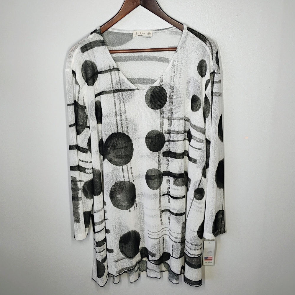 Jess & Jane Crepe Mesh Criss‎ Cross Hem Tunic Top Womens Plus 2X Lagenlook